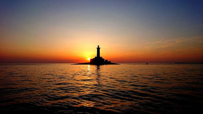 3hours Dolphin Sunset watching with unlimited drinks +dinner - Tips for photos and comfort during the sunset cruise
