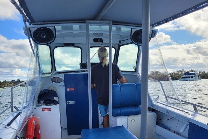 AAA Noosa National Park Tour and Dolphin Safari Whalesongsnoosa - How the 1.5-hour cruise flows, from boarding to heading back