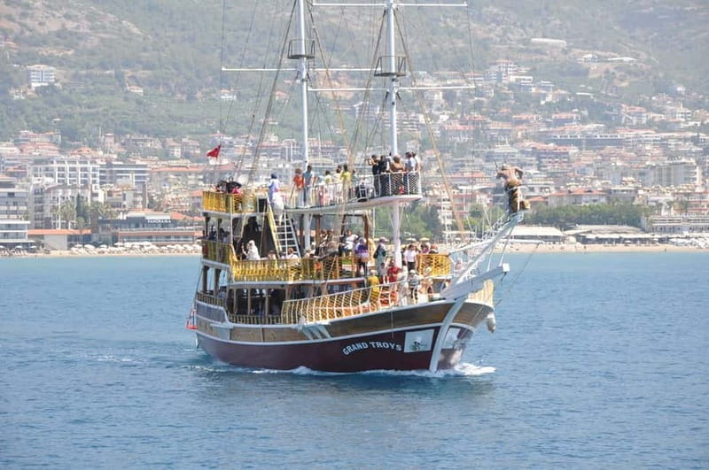 Alanya Relax Boat Tour with Caretta and Dolphin View - Getting There: Pickup vs. Direct Harbor Departure