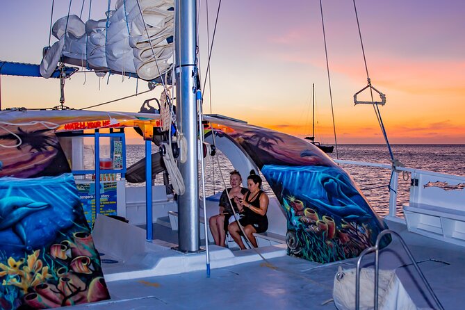 Aruba Sunset Sail Cruise Aboard The Dolphin Catamaran - Key things that make this Aruba sunset sail work
