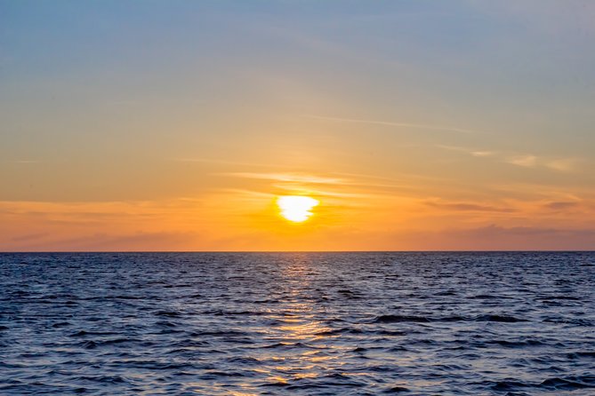 Aruba Sunset Sail Cruise Aboard The Dolphin Catamaran - The open bar: what you get in the moment