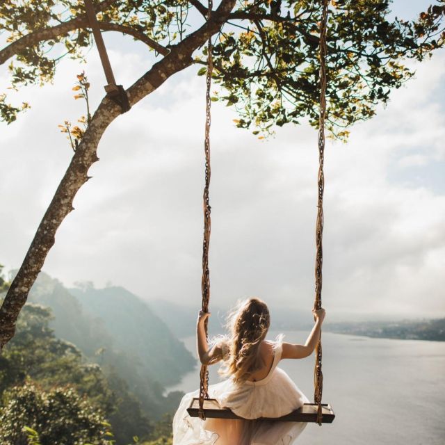 Bali Bliss: Dolphin Lovina Private Expedition - Ulun Danu Bratan Temple: the cultural stop that changes the pace