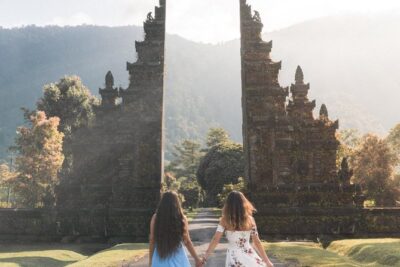 Bali Watching Dolphin at Lovina Beach & aling aling waterfall - Lovina Beach dolphin boat: what to expect in the water