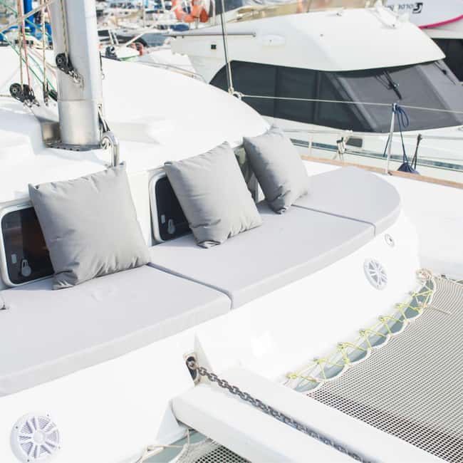 Benalmádena: Catamaran with dolphin watching and drinks - Paddle boarding is included, but only when conditions allow