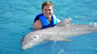 Cancún: Dolphin Encounter on Isla Mujeres with Buffet - Getting there: Playa Langosta ferry timing that matters