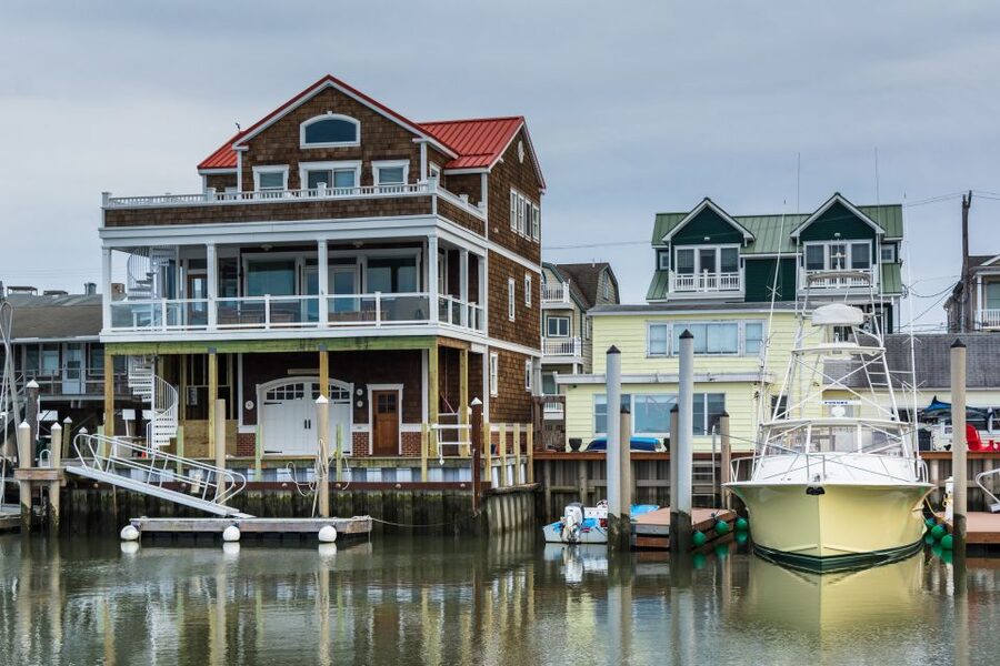 Cape May: 2-Hour Dolphin Watching Cruise - Comfort and Viewing: Inside Salon vs Covered Deck