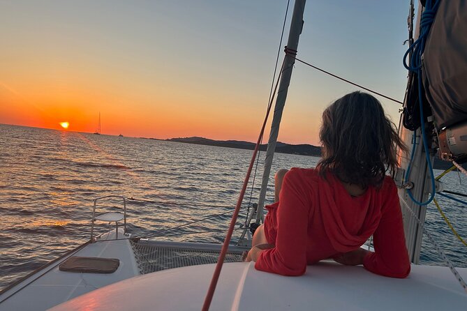 Catamaran Sailing Experience Manilva Tapas Drink Dolphins Swim Stop - Alcoholic drinks and the onboard bar: plan your spending