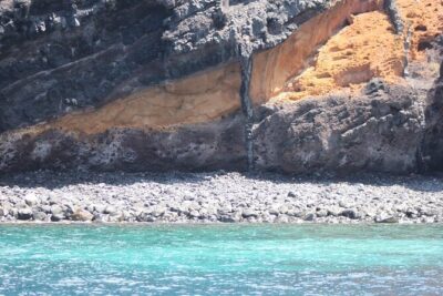 Dolphin and Whale Sailing Tour in Los Gigantes - Stop 1: Acantilado de los Gigantes, and what to look for on the first approach
