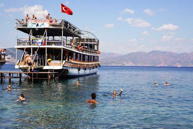 Dolphin Island Boat Trip – Swim, Sun & Lunch Included - Lunch onboard: what you can expect (and what to watch)