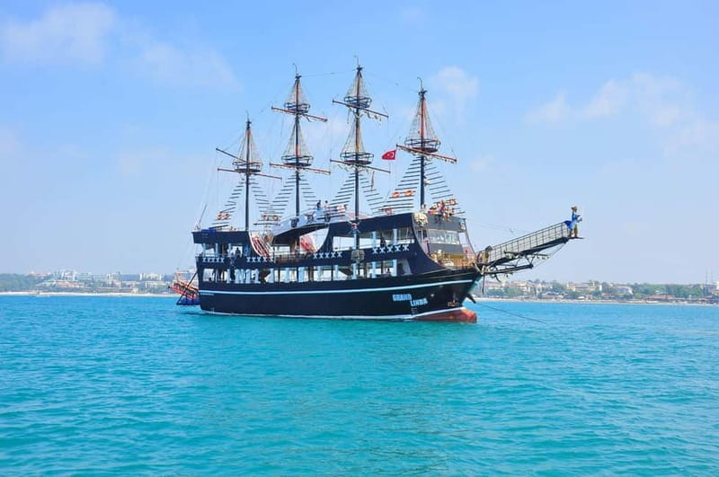 Dolphin Island Boat Trip with Swimming & Lunch - Lunch on board and onboard entertainment: good energy, simple food