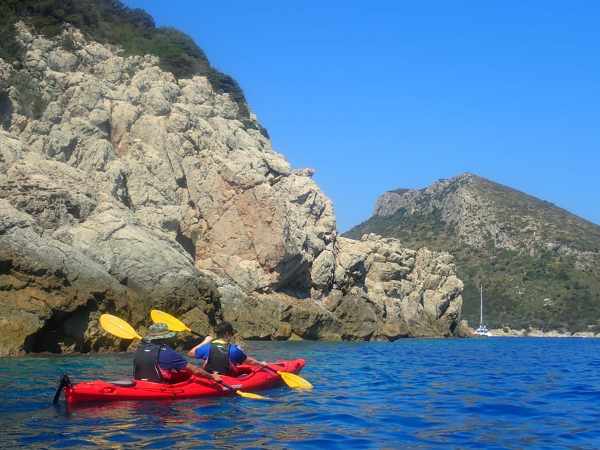Dolphin Kayak Safari at Sunset at Golfo Aranci - The guides: what you’ll notice beyond the safety talk