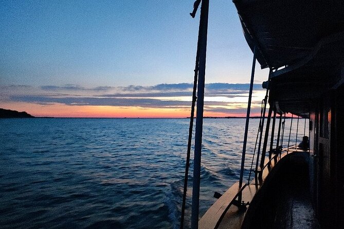 Dolphin & Sunset tour with Brijuni panorama - 5:00 pm from Pula Harbor: the timing that makes sunset feel close