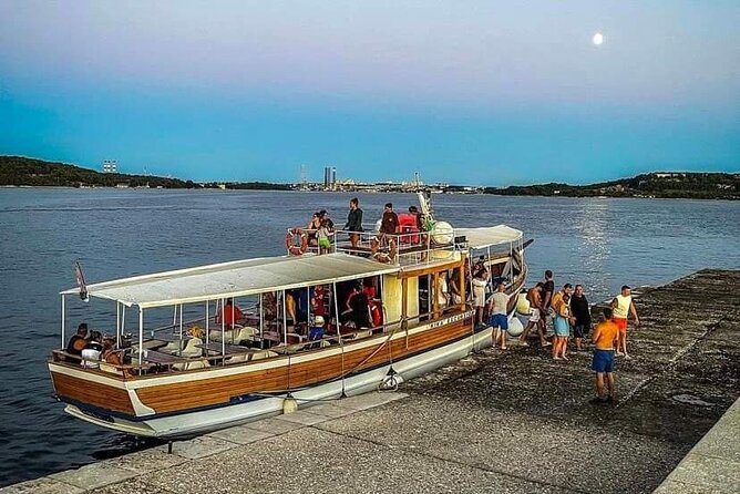 Dolphin & Sunset tour with Brijuni panorama - Who should book this Brijuni dolphin and sunset tour?