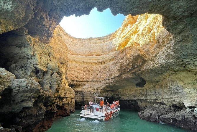 Dolphin Watching and Caves Cruise - Group size and boat comfort: why max 45 matters