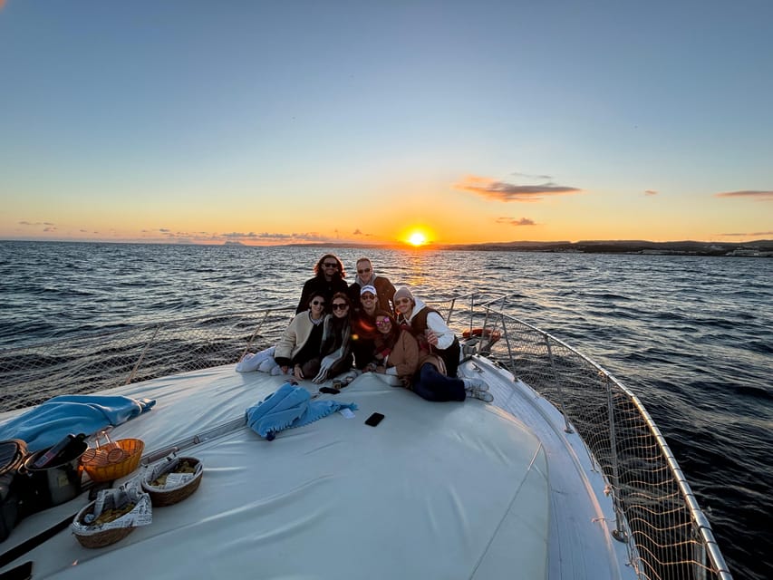 Estepona: Dolphins Searching Sea Cruise with Drink & Snacks - Entering the boat scene in Estepona: docks, comfort, and how the cruise starts