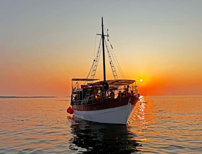 Fazana: Dolphin Finder in Brijuni islands Safari with Dinner - The 2-hour sunset sailing: Brijuni National Park and dolphin watching