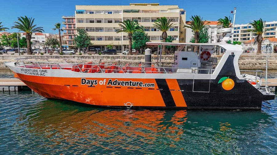 FROM LAGOS: BENAGIL AND DOLPHIN WATCHING - JETBOAT - The jetboat ride along the Algarve coast
