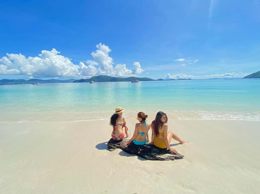 From Phuket: Racha & Maiton Island Dolphin Expedition - Maiton Island Dolphin Watching: Beautiful If You’re Lucky