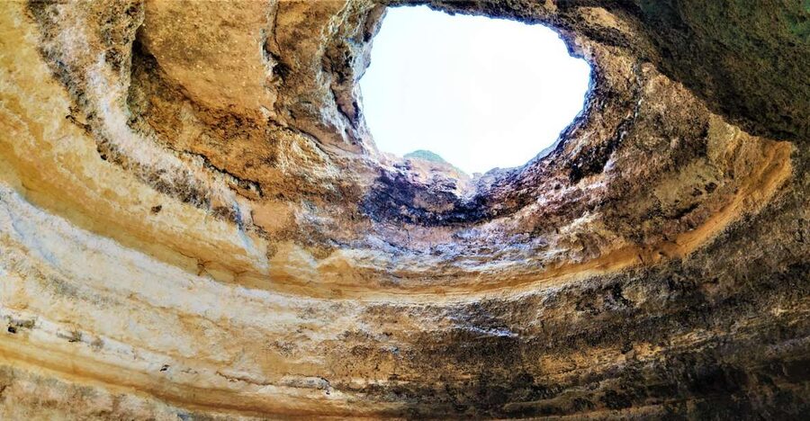 From Vilamoura: 2.5-Hour Benagil Cave and Dolphins Boat Tour - Benagil by speedboat: how the 2.5 hours really plays out