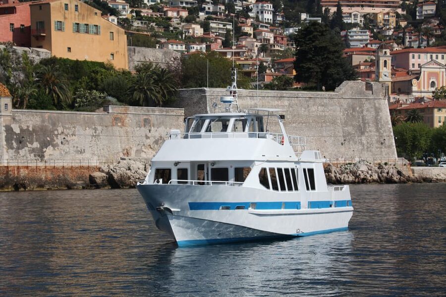 From Villefranche-sur-Mer: Guided Dolphin-Watching Tour - On the water: leaving Villefranche for the Rade and Saint-Jean-Cap-Ferrat