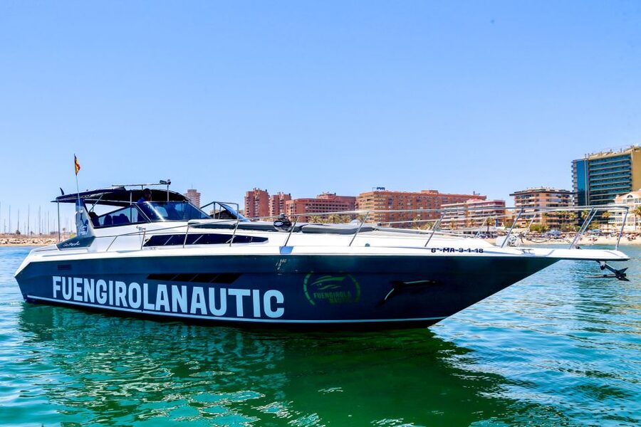 Fuengirola: Dolphin Watching by Yacht with Snacks and Drinks - Calaburras and Torrequebrada: The Scenic Side of the Hunt