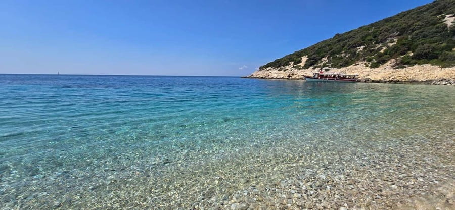 Full day boat-trip Medulin, blue Cave, Cres + dolphin search - Plava Grota (Blue Cave): one hour of snorkeling and a reality check