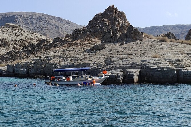 Full day Dhow: Khasab, Musandam: Dolphins, Snorkeling & Fjords - Dolphins in Musandam: what to expect from the first stretch