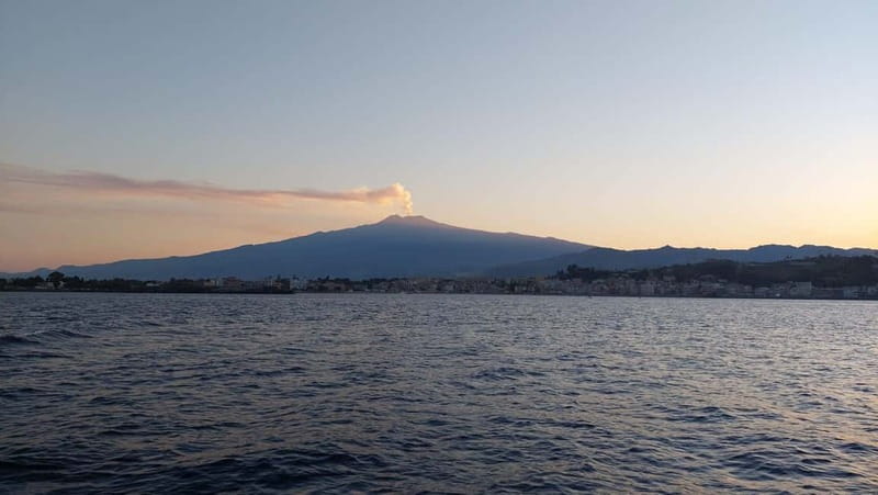 Giardini Naxos Taormina: Dolphin Watching Sunset Tour - From Giardini Naxos to Taormina by boat: the real vibe