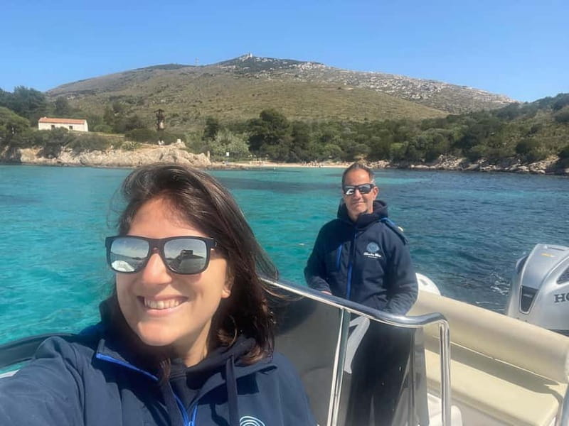 Gulf of Olbia: Dolphin watching by dinghy - The crew: marine biologist guidance plus real skipper know-how
