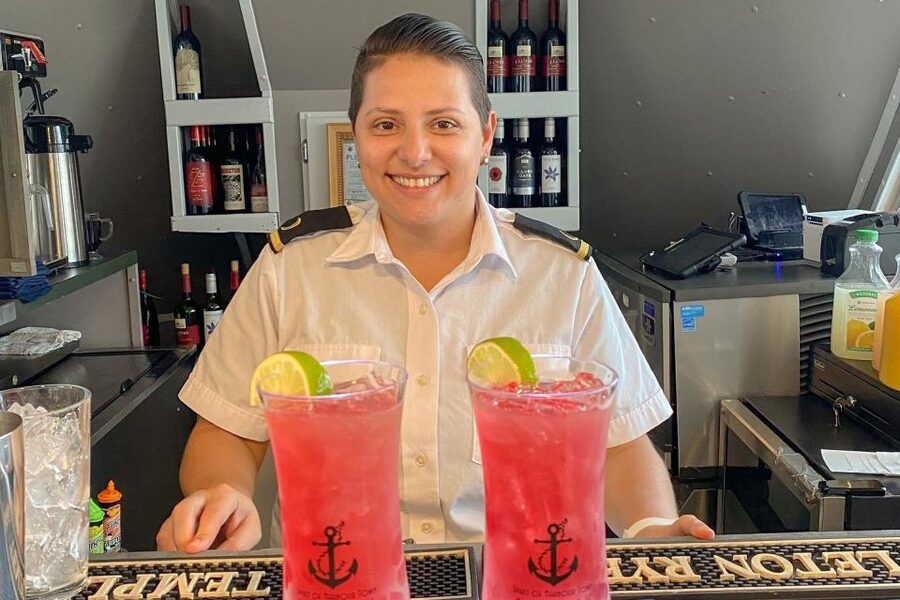 Hilton Head Island: Dolphin Watching 3-Course Dinner Cruise - The 3-Course Lowcountry Dinner: What You’ll Actually Be Eating