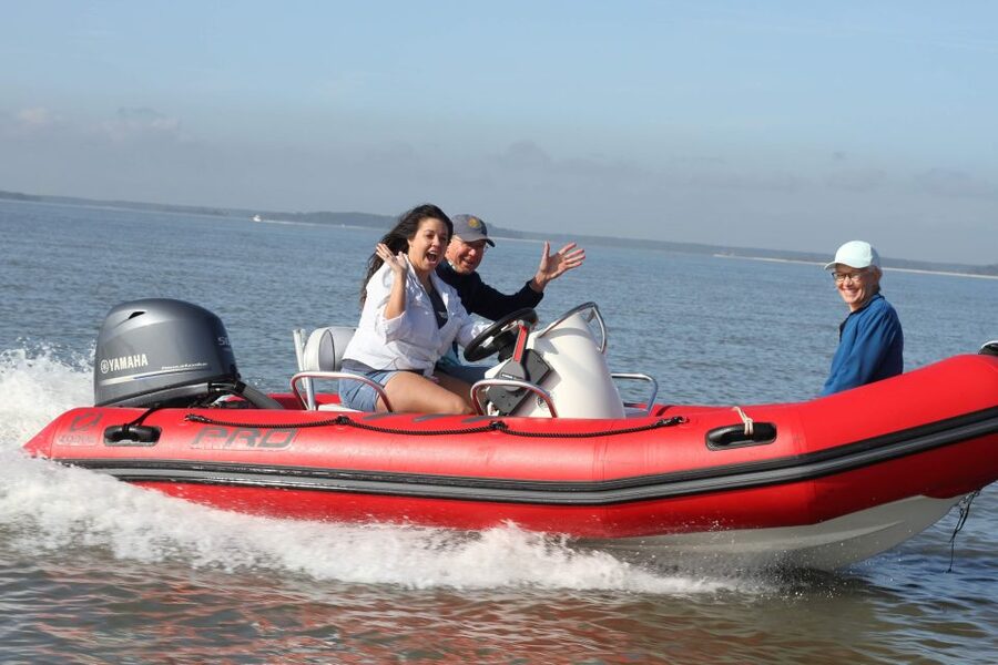 Hilton Head Island: Mini Boat Dolphin Tour - Price, group size, and what $199 really covers