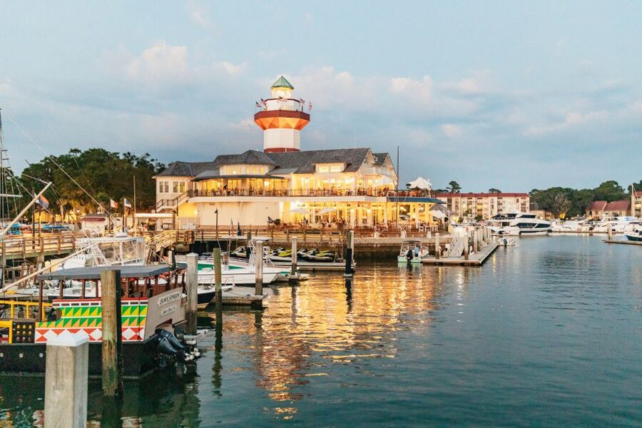 Hilton Head Island: Sunset Dolphin Cruise - Food and drinks: an easy add-on, not a meal