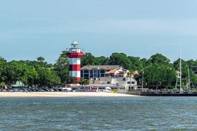 Hilton Head Morning Dolphins & Donuts Cruise - Harbourtown Lighthouse on the Route: Classic Views Without the Traffic