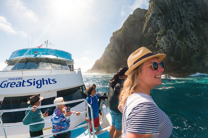 Hole in the Rock Scenic Cruise including Dolphins and Island stop - Hole in the Rock: the main reason to spend the money