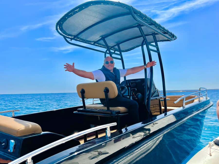 Hurghada: 4 Island Hopping Tour Dolphin, Snorkeling & Lunch - Hurghada island-hopping: what the day feels like