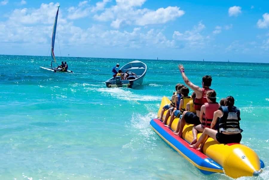 Hurghada: Dolphin House & Water sports Banana by Speedboat - Pickup and timing: how to avoid the classic Hurghada scramble