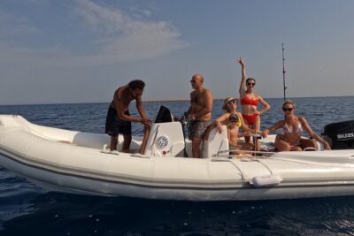 Hurghada Speedboat Dolphin Watching and Snorkeling - Pickup, mobile ticket, and keeping the day simple