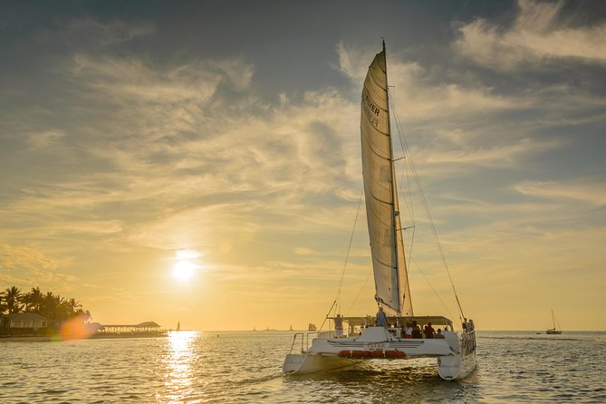 Key West Sunset Sail: Dolphin Watching, Wine, and Tapas - Where to meet and what to bring (so you’re not scrambling)
