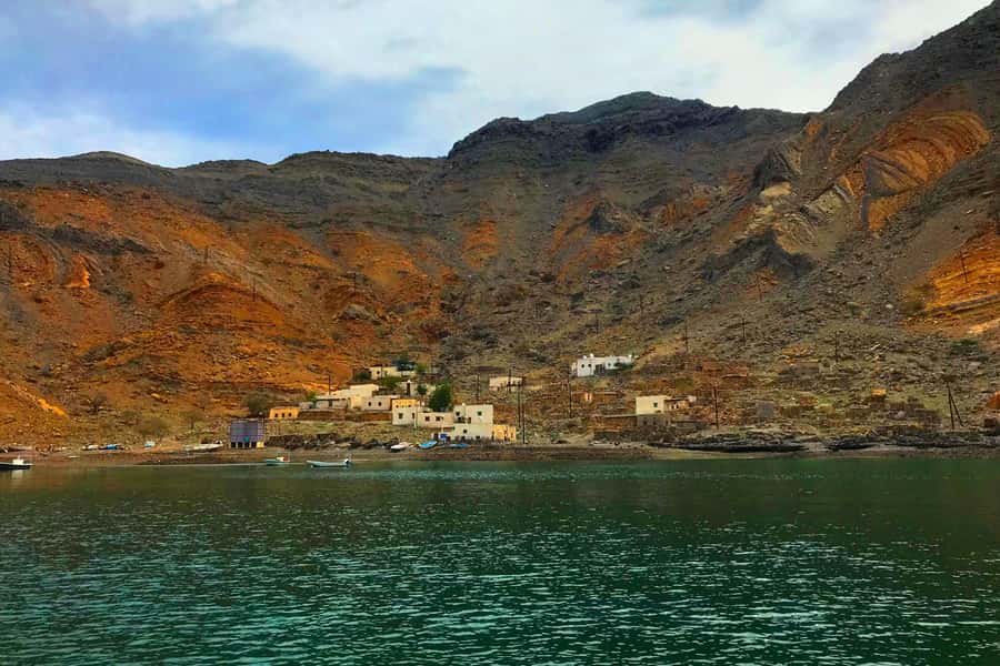 Khasab: Khor Sham Half-Day Cruise with Snorkeling & Dolphins - The host and guide style: information without the lecture