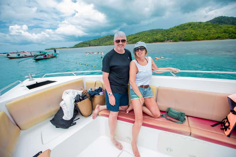 Koh Samui: Pink Dolphin Spotting & Pig Island Speedboat Tour - Pink Dolphins and Pig Island in One 6-Hour Speedboat Day