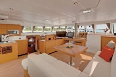 Kona Luxury Catamaran Yacht Snorkel & Sail - Getting started at Honokohau: where the comfort begins