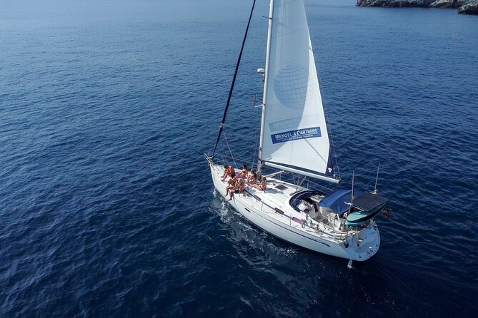 La Herradura: Sailboat with a view of dolphins-Shared - The Route Out of La Herradura and the Maro-Cerro Gordo Coast