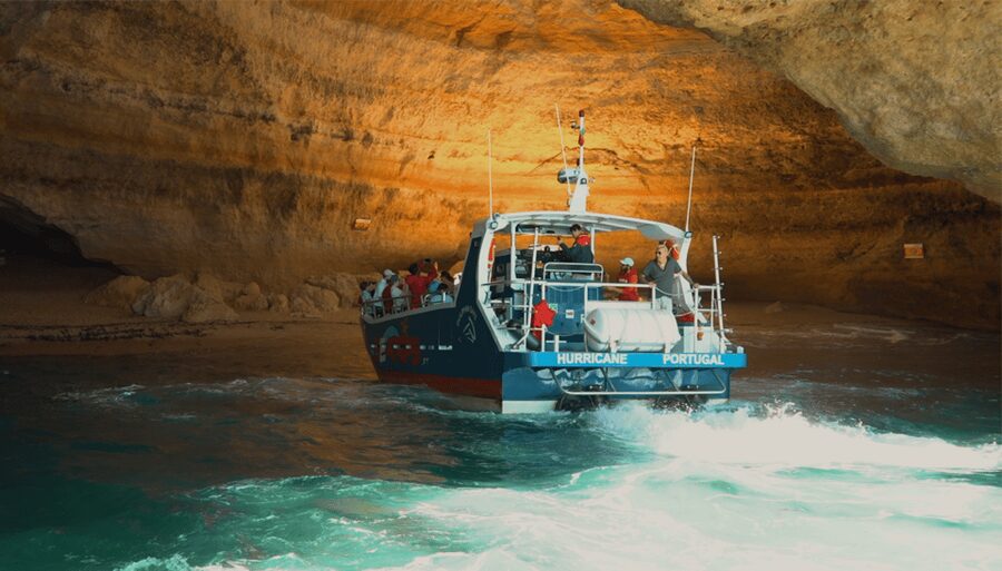 Lagos: Combo Dolphin and Benagil Tour with Marine Biologist - Algar de Benagil: the value of going inside