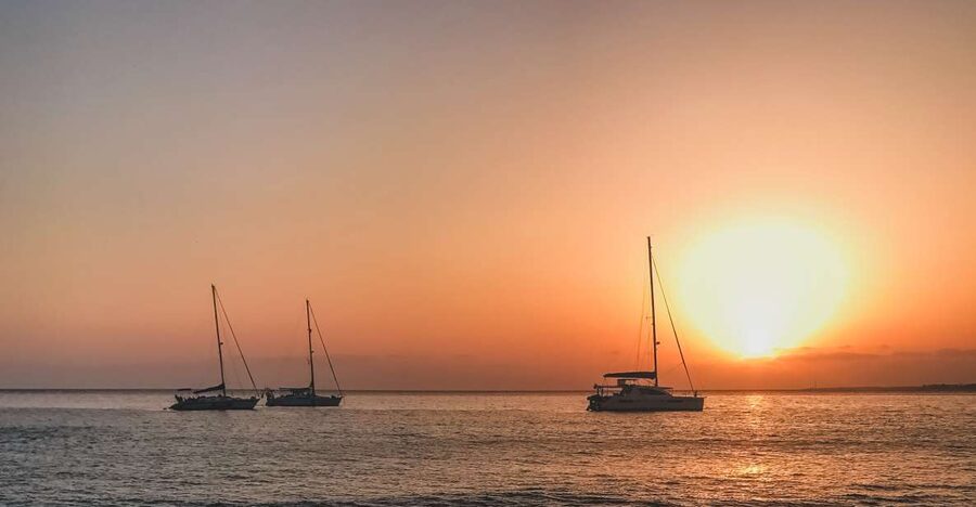 Lanzarote: Dolphin-Watching Sunset Cruise with Transfers - Getting there: transfers around Puerto del Carmen and beyond