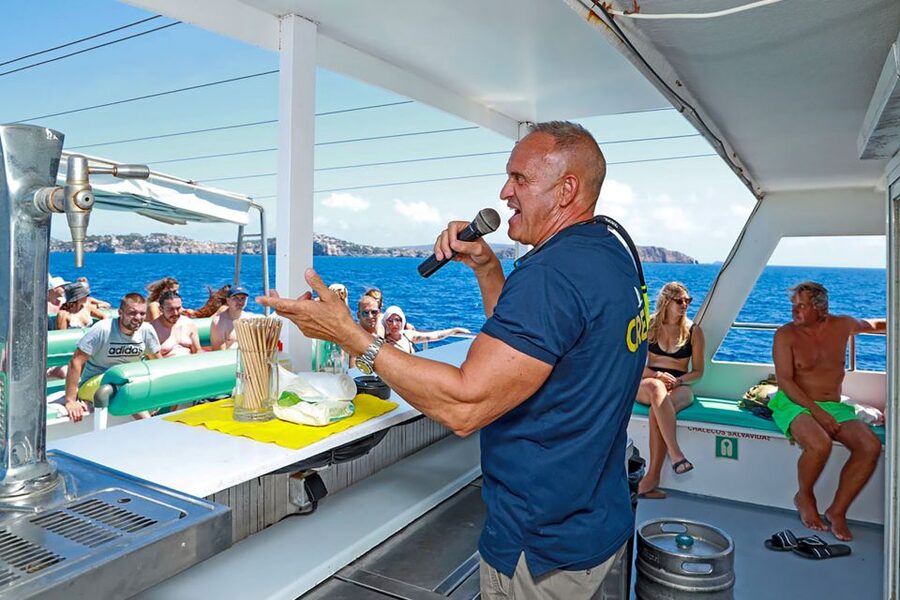 Mallorca: Dolphin Watching Cruise - Where the Views Happen On Board (and How Not to Get Stuck)