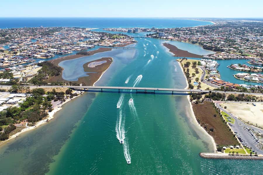 Mandurah: Dolphin and Views Cruise - Live Commentary That Actually Guides Your Eyes