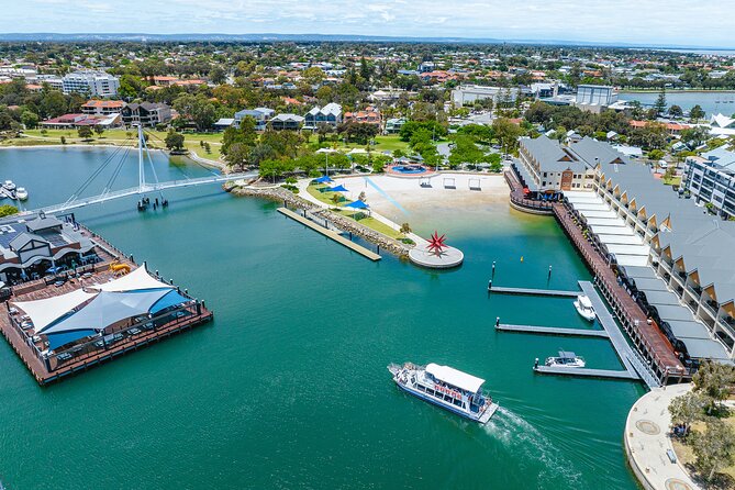 Mandurah Dolphin Cruise and Views - Peel–Harvey Estuarine System and the Indian Ocean meet-point