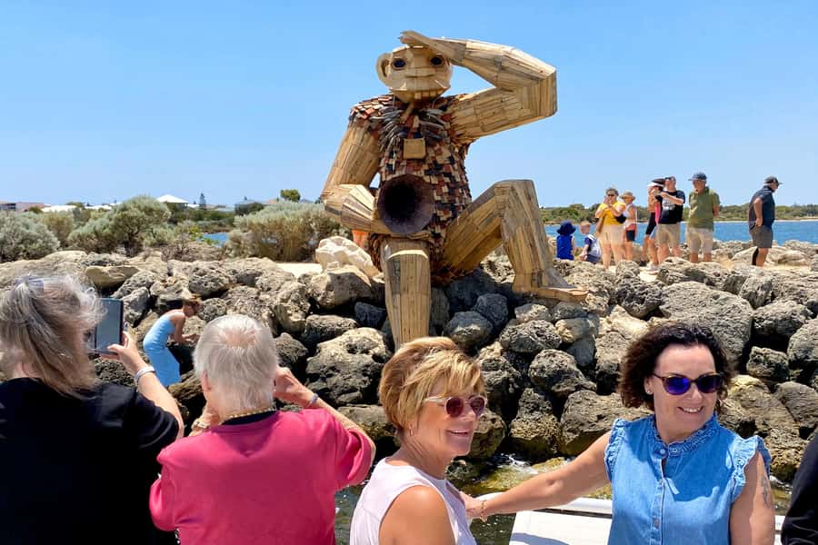 Mandurah: Dolphin & Giant Sightseeing Cruise - Canals First: The Million-Dollar Waterfront Feeling