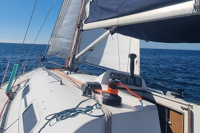 Marbella sailboat rental, dolphins, drinks and snacks - 2 hours - Miguel and the relaxed hosting style onboard