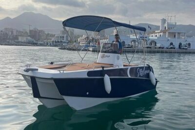 New 2025!! Unlicensed boat for dolphin watching - Price and value: $59.57 per group, then fuel